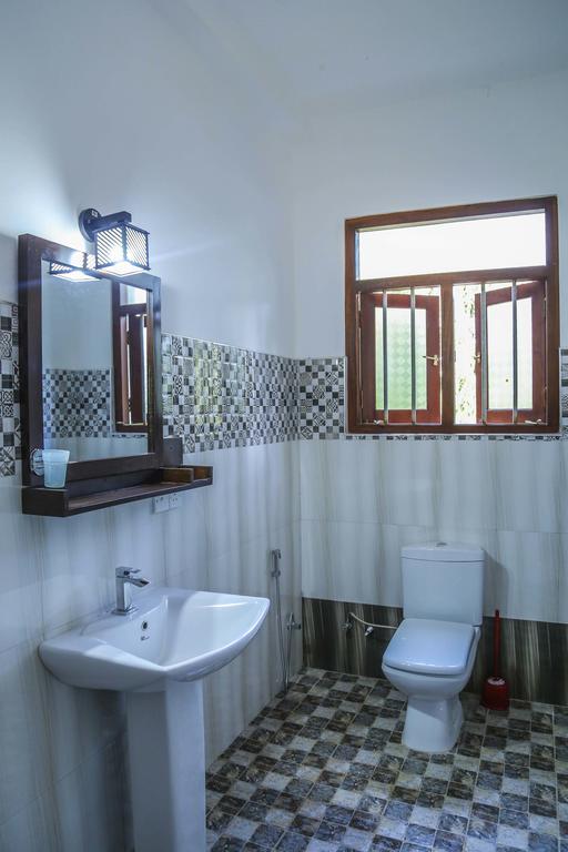 Eco Square Resort Mirissa Room photo