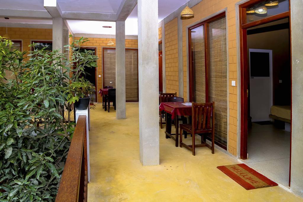 Eco Square Resort Mirissa Room photo